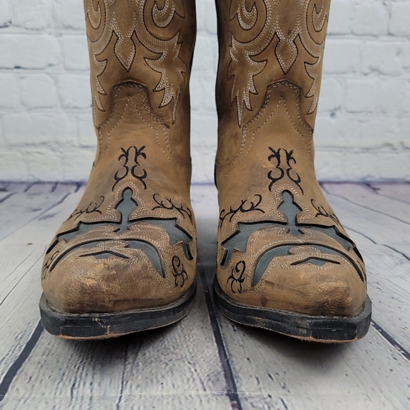 Leather snip toe heeled western rustic cowboy boots - Picture 5 of 11